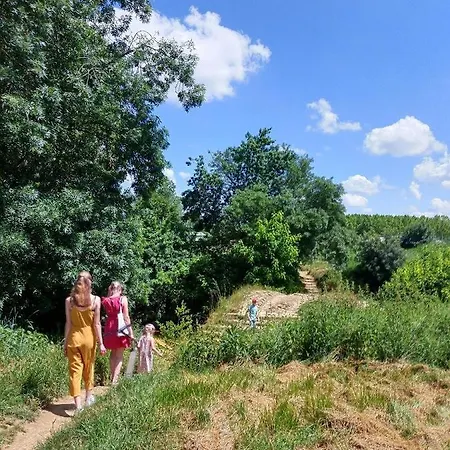 Les De L'isle Jourdain シャレー *