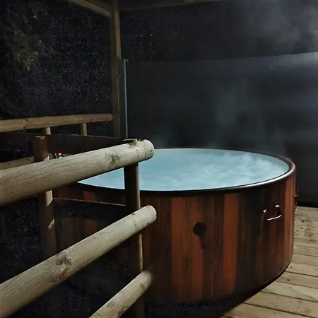 Les De L'isle Jourdain Chalet Pujaudran