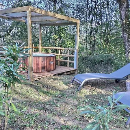 シャレー Les De L'isle Jourdain