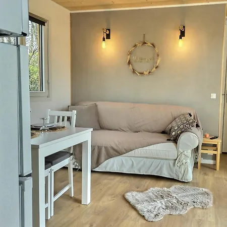 シャレー Les De L'isle Jourdain *