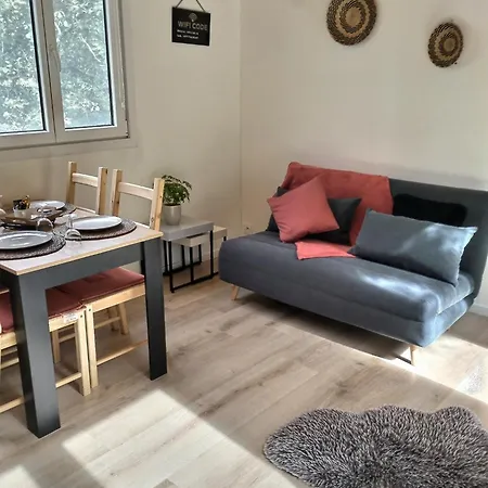 Chalet Les De L'isle Jourdain *